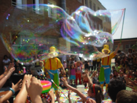 ¡Magia! Pompas de jabón gigantes para fiestas en Barcelona